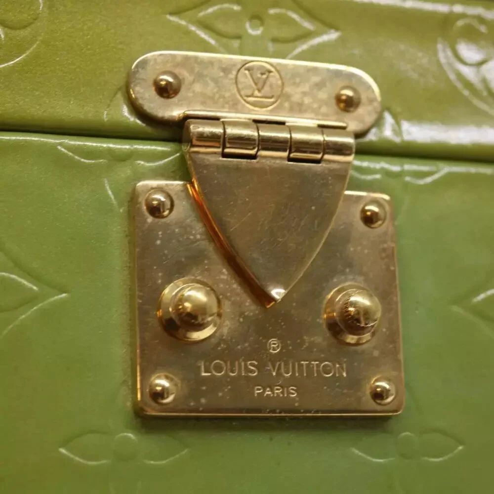 LOUIS VUITTON Monogram Vernis Bleecker Pouch Baby Blue - Picture 7 of 12